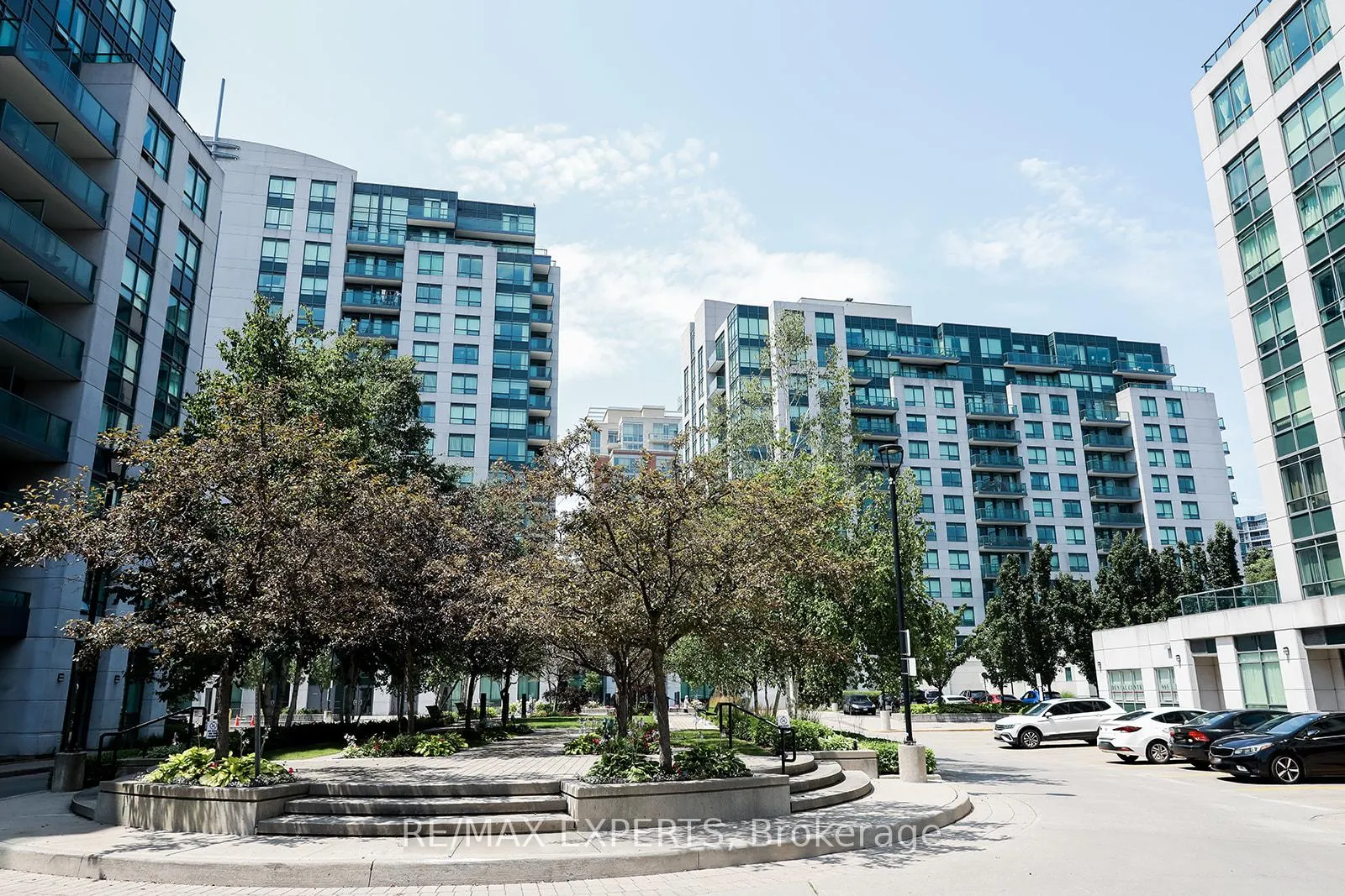 Photo 2 of Unit 921, 30 Clegg Road N, Markham, Unionville — HOMEH