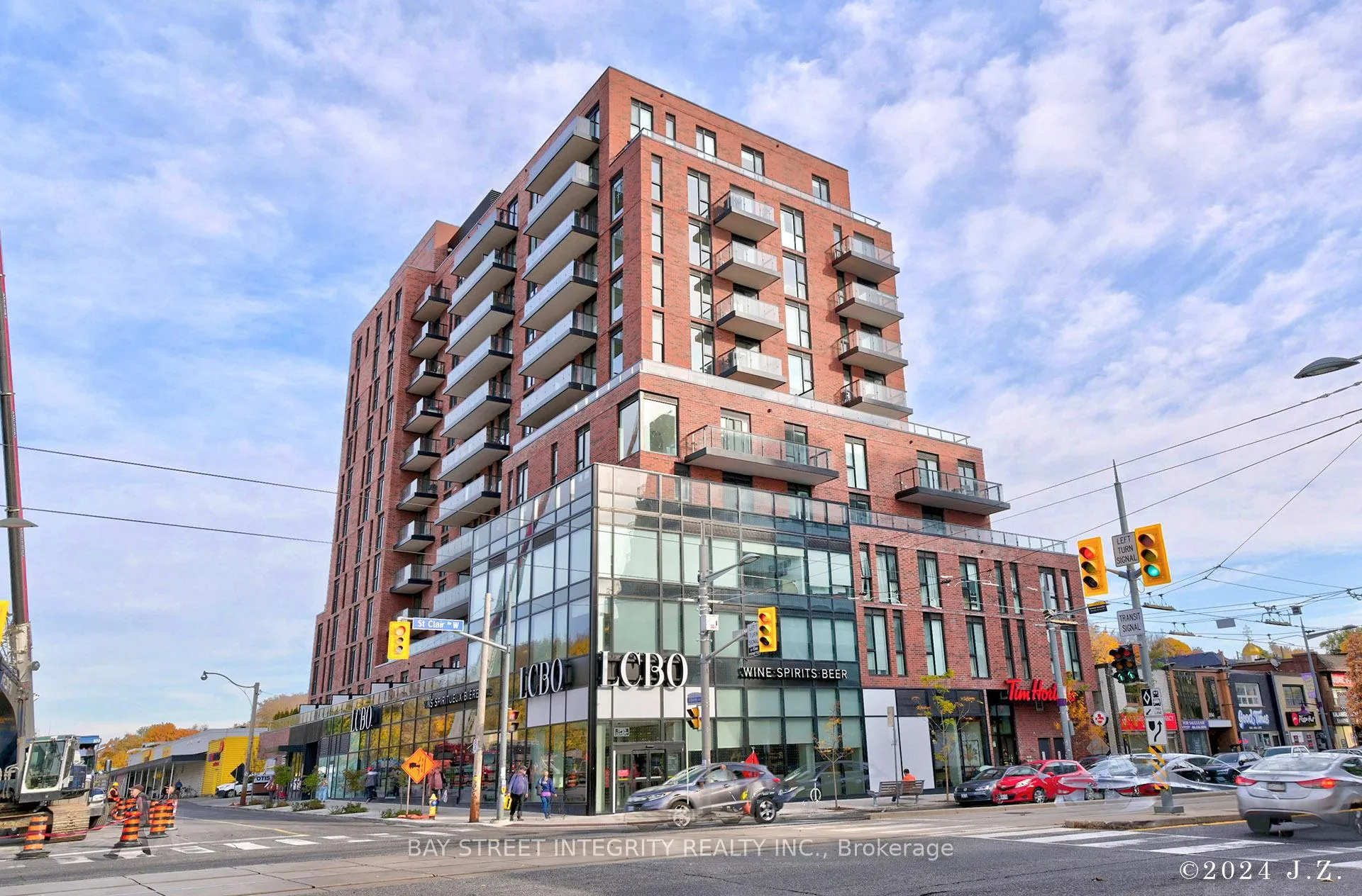 Front of Unit 403, 185 Alberta Avenue