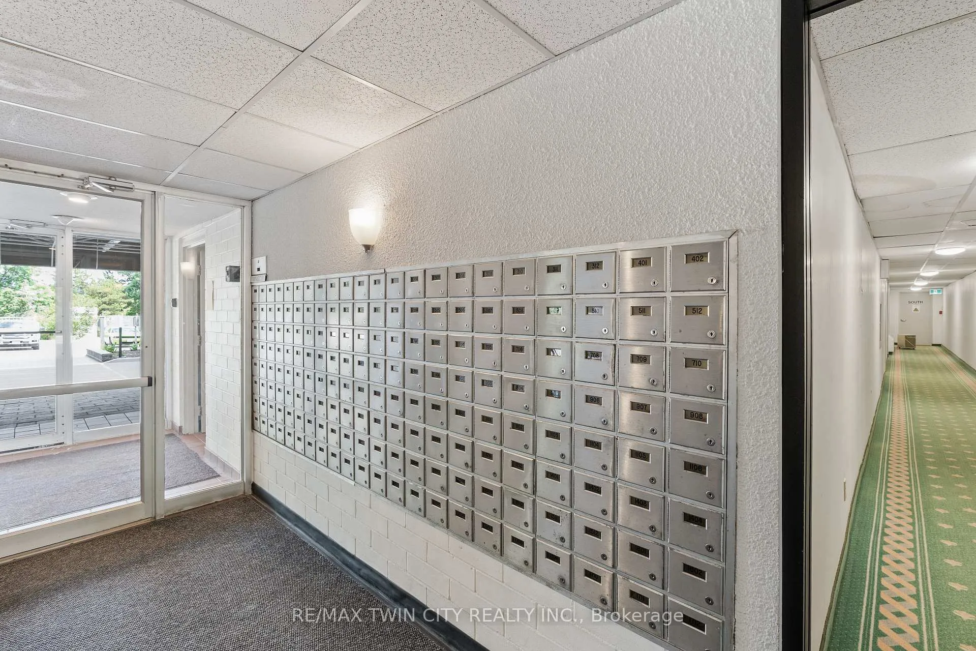 Photo 3 of 225 Harvard Place, Waterloo, Lincoln Heights — HOMEH
