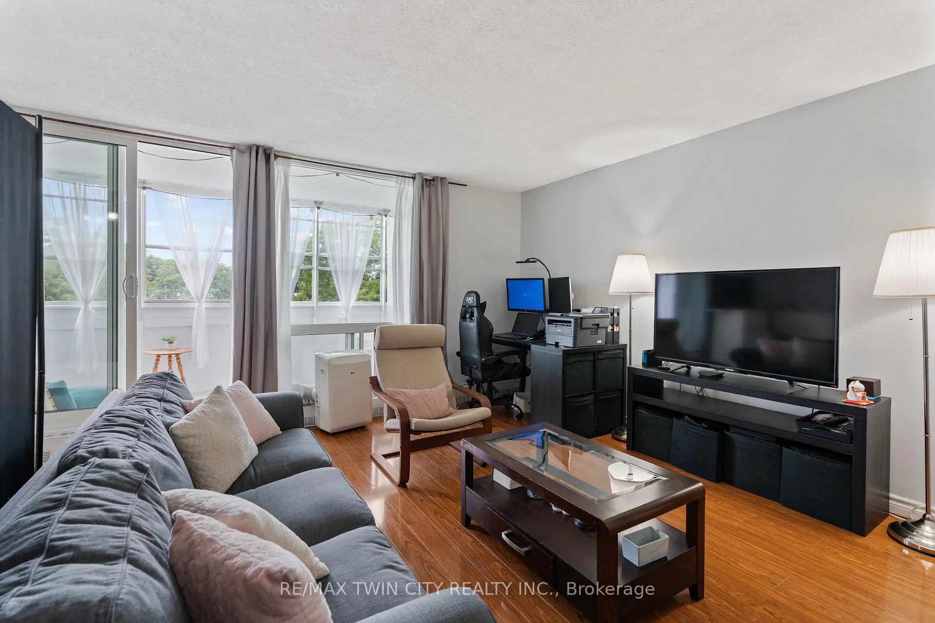 Photo 9 of 225 Harvard Place, Waterloo, Lincoln Heights — HOMEH