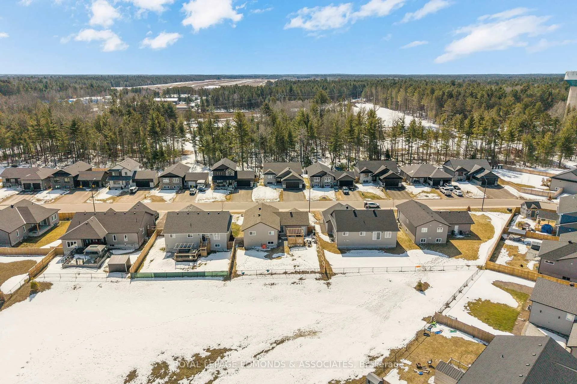 Photo 40 of 142 Chad Street, Petawawa — HOMEH