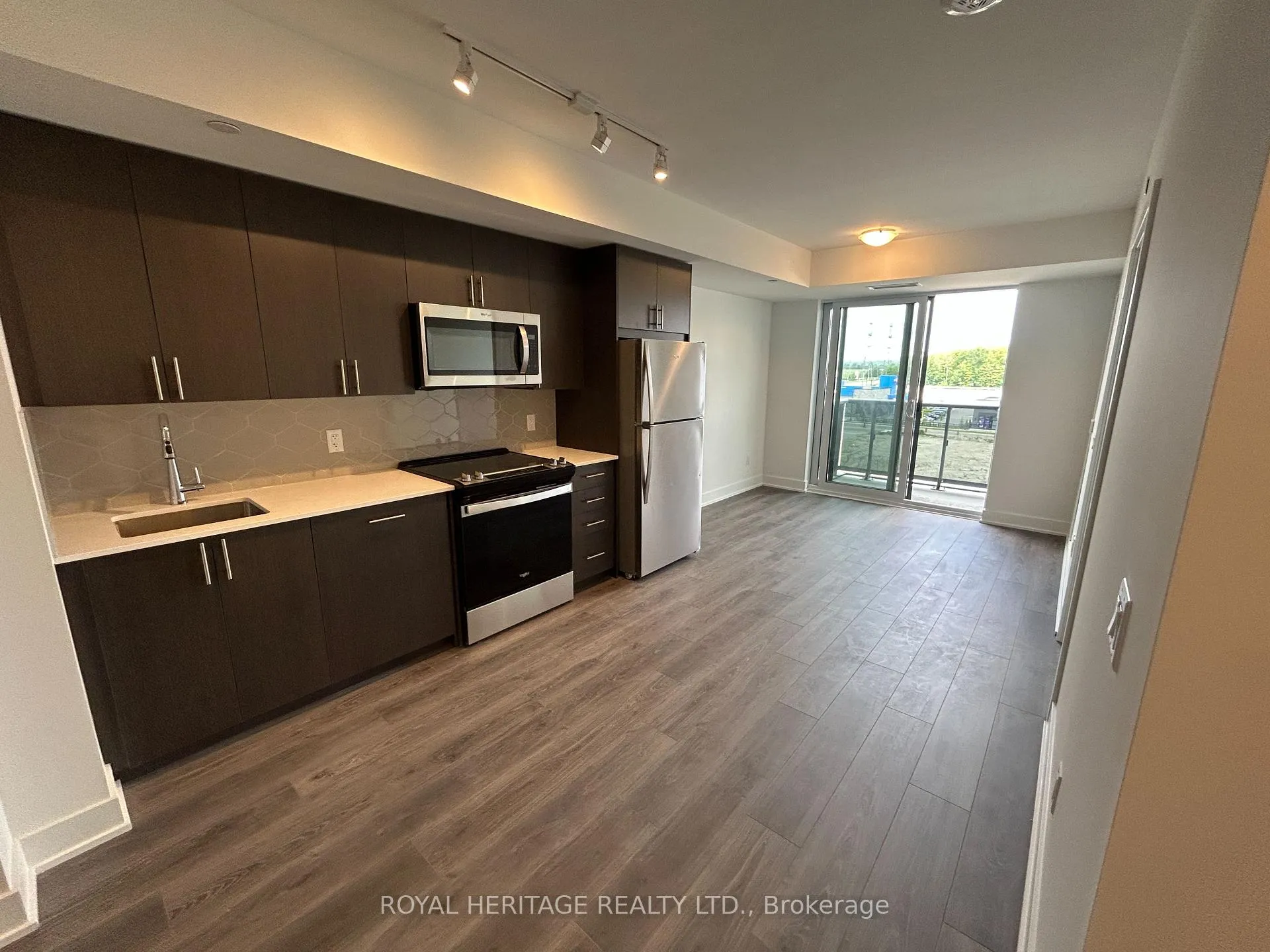 Photo 7 of Unit 535, 2545 Simcoe Street N, Oshawa, Windfields — HOMEH