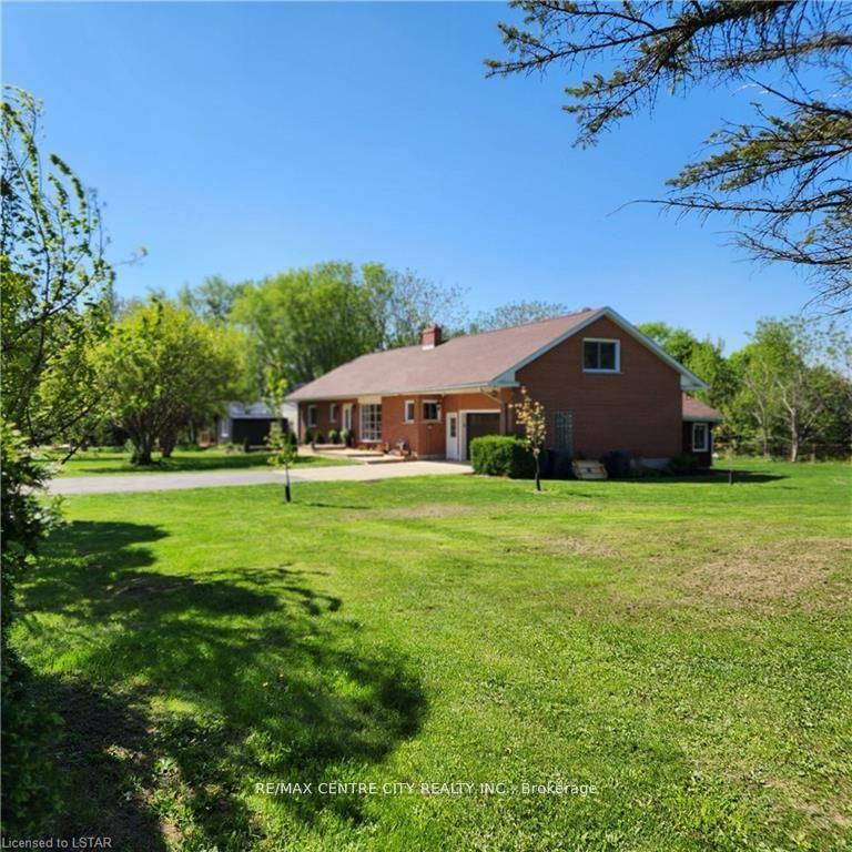 Photo 9 of 42420 42400 John Wise Line E, Central Elgin, Rural Central Elgin — HOMEH