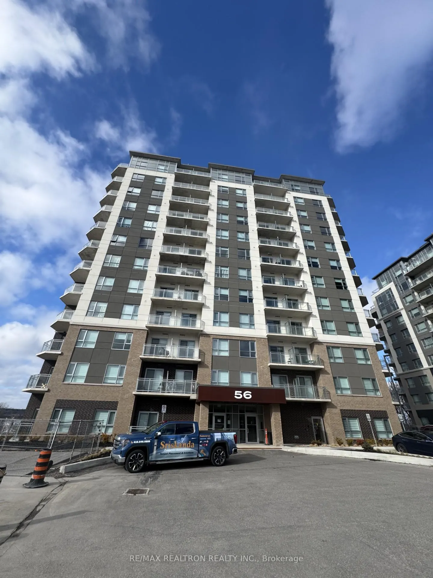 Photo 1 of Unit 913, 56 Lakeside Terrace, Barrie, Little Lake — HOMEH