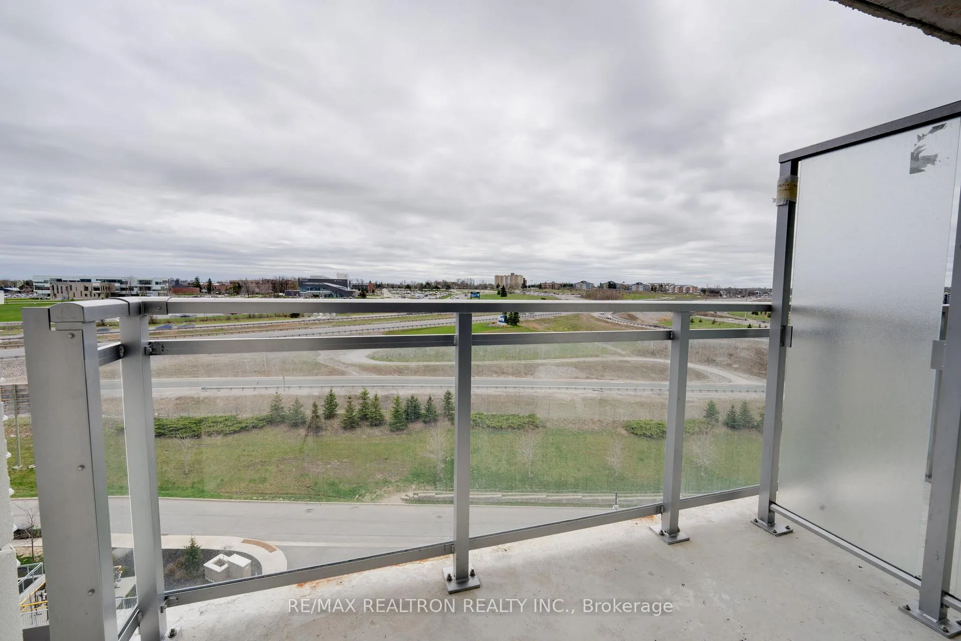 Photo 15 of Unit 913, 56 Lakeside Terrace, Barrie, Little Lake — HOMEH