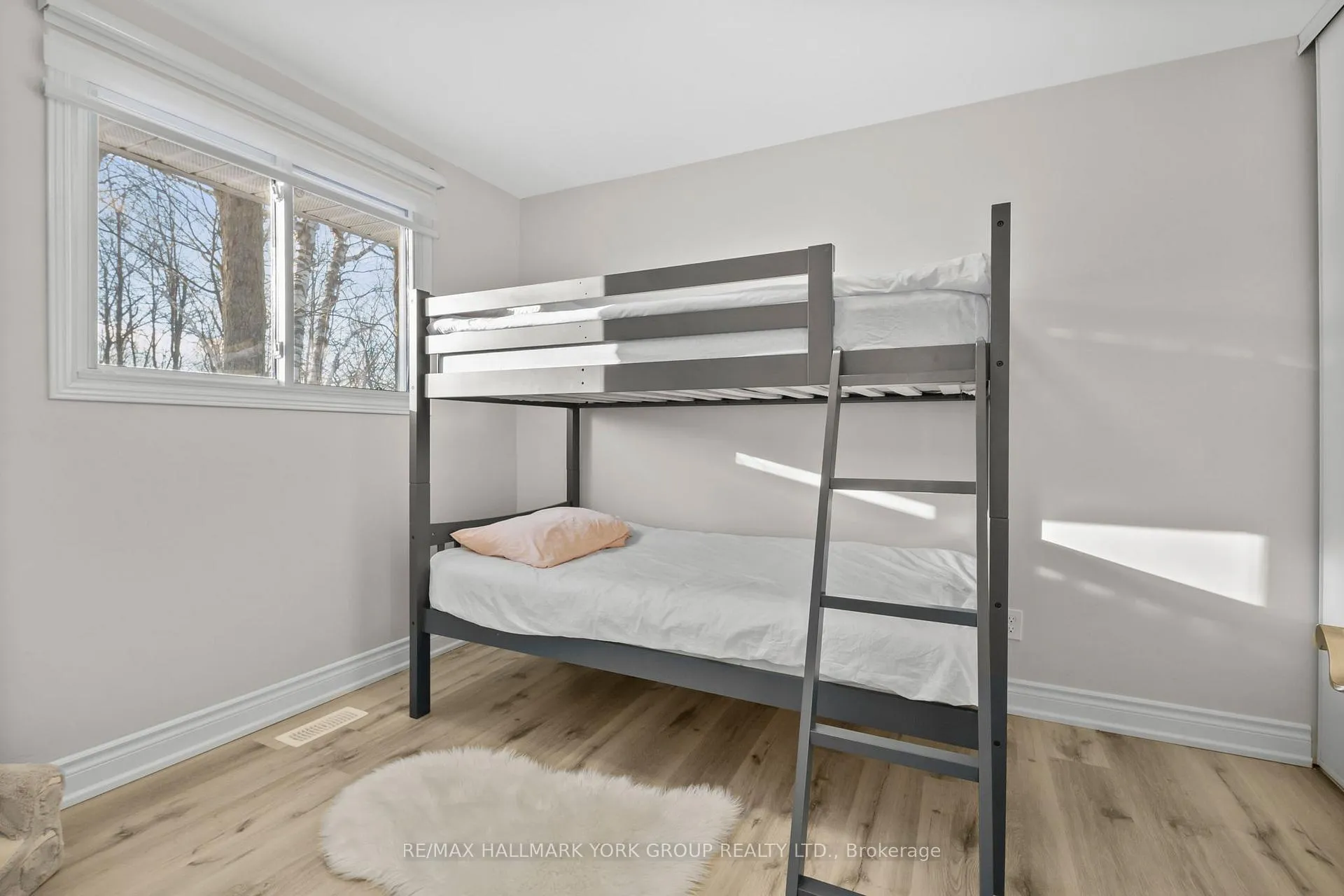 Photo 30 of 96 Riverview Beach Road, Georgina, Pefferlaw — HOMEH
