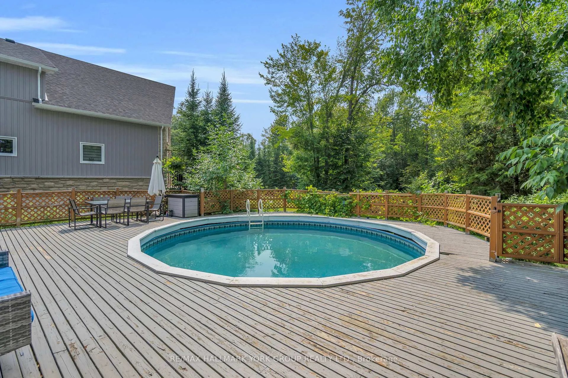 Photo 36 of 96 Riverview Beach Road, Georgina, Pefferlaw — HOMEH