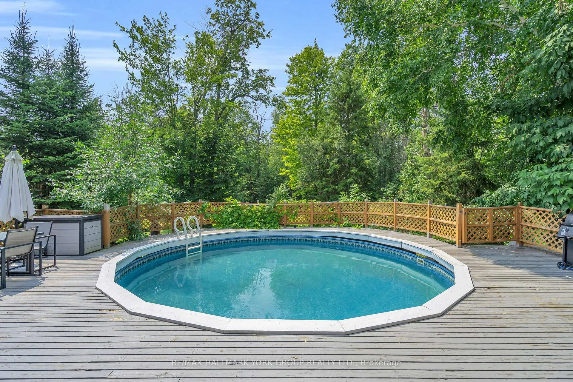 Photo 38 of 96 Riverview Beach Road, Georgina, Pefferlaw — HOMEH