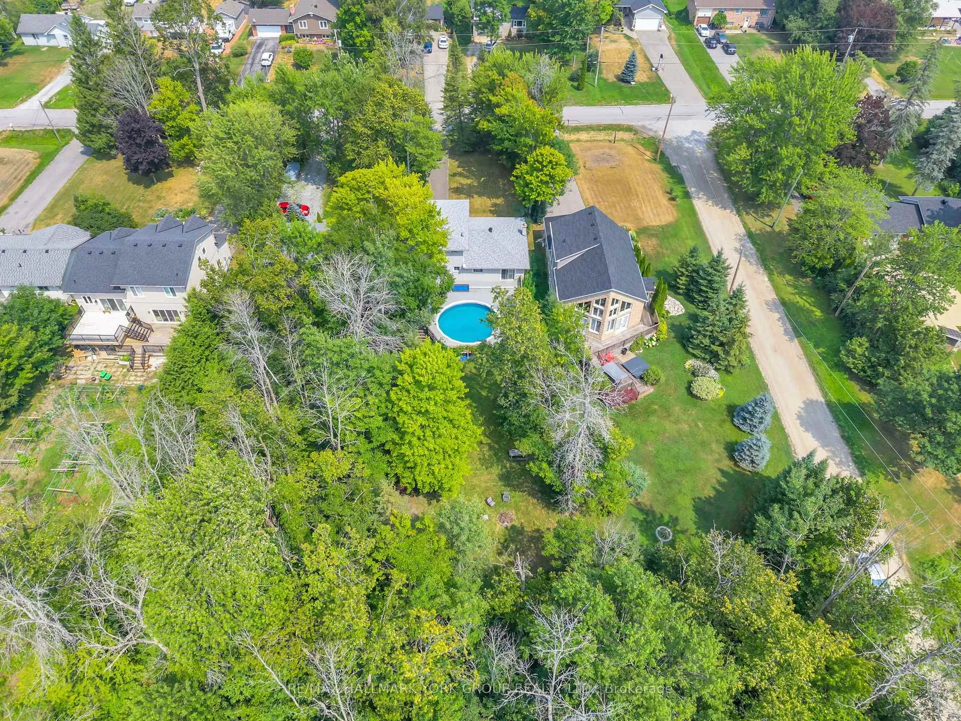 Photo 43 of 96 Riverview Beach Road, Georgina, Pefferlaw — HOMEH