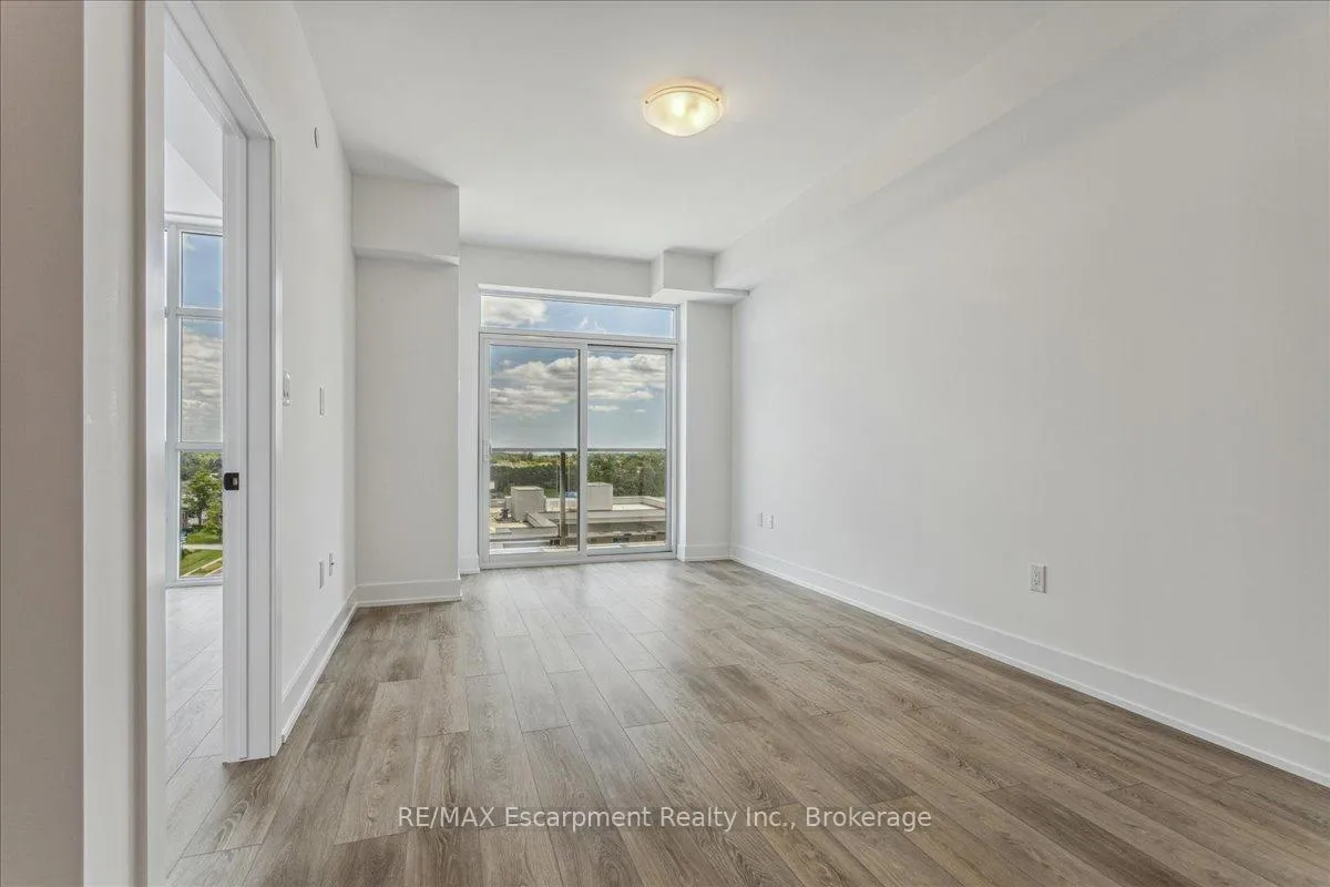 Photo 12 of Unit 906, 470 Dundas Street E, Hamilton, Waterdown — HOMEH
