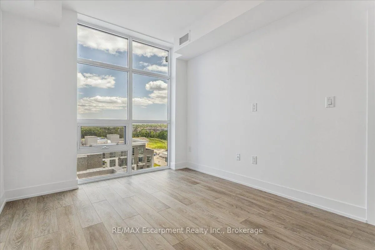 Photo 16 of Unit 906, 470 Dundas Street E, Hamilton, Waterdown — HOMEH