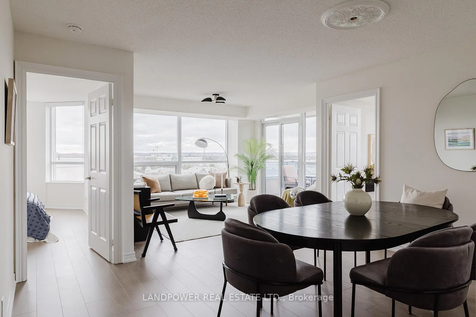 Photo 4 of Unit 1116, 33 Cox Boulevard, Markham, Unionville — HOMEH
