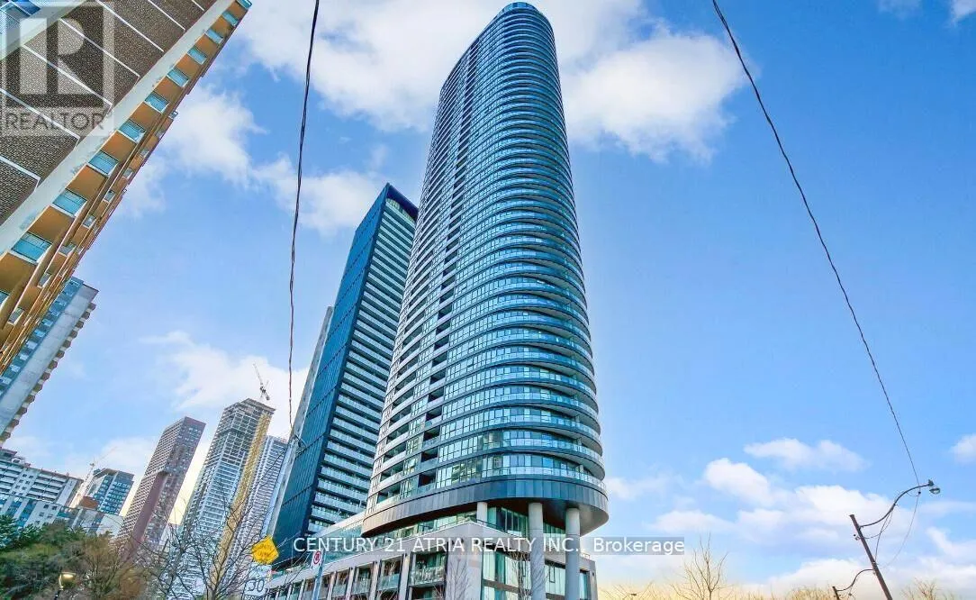 Front of Unit 724, 585 Bloor Street E