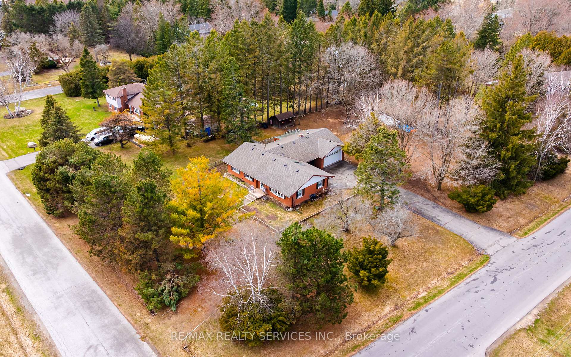 Photo 2 of 1675 Hawthorn Avenue, Caledon, Caledon Village — HOMEH