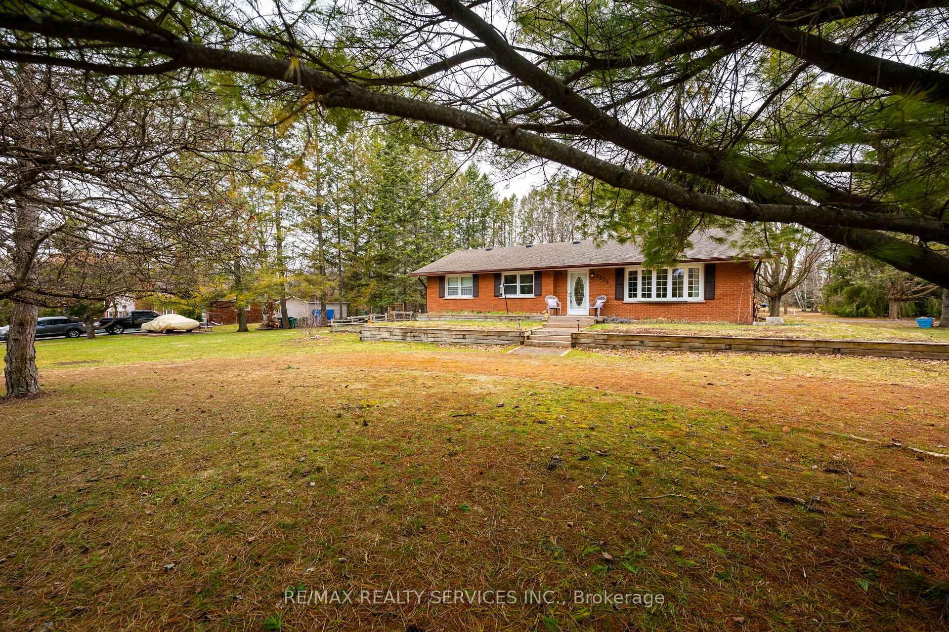 Photo 3 of 1675 Hawthorn Avenue, Caledon, Caledon Village — HOMEH