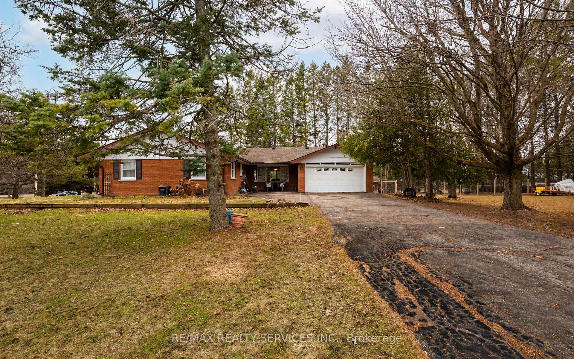 Photo 13 of 1675 Hawthorn Avenue, Caledon, Caledon Village — HOMEH