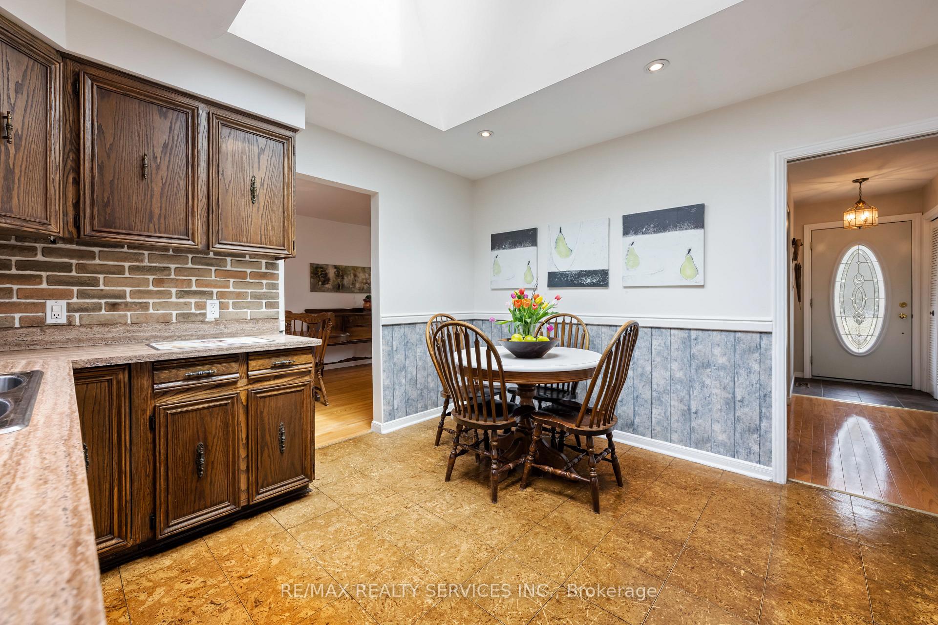 Photo 41 of 1675 Hawthorn Avenue, Caledon, Caledon Village — HOMEH