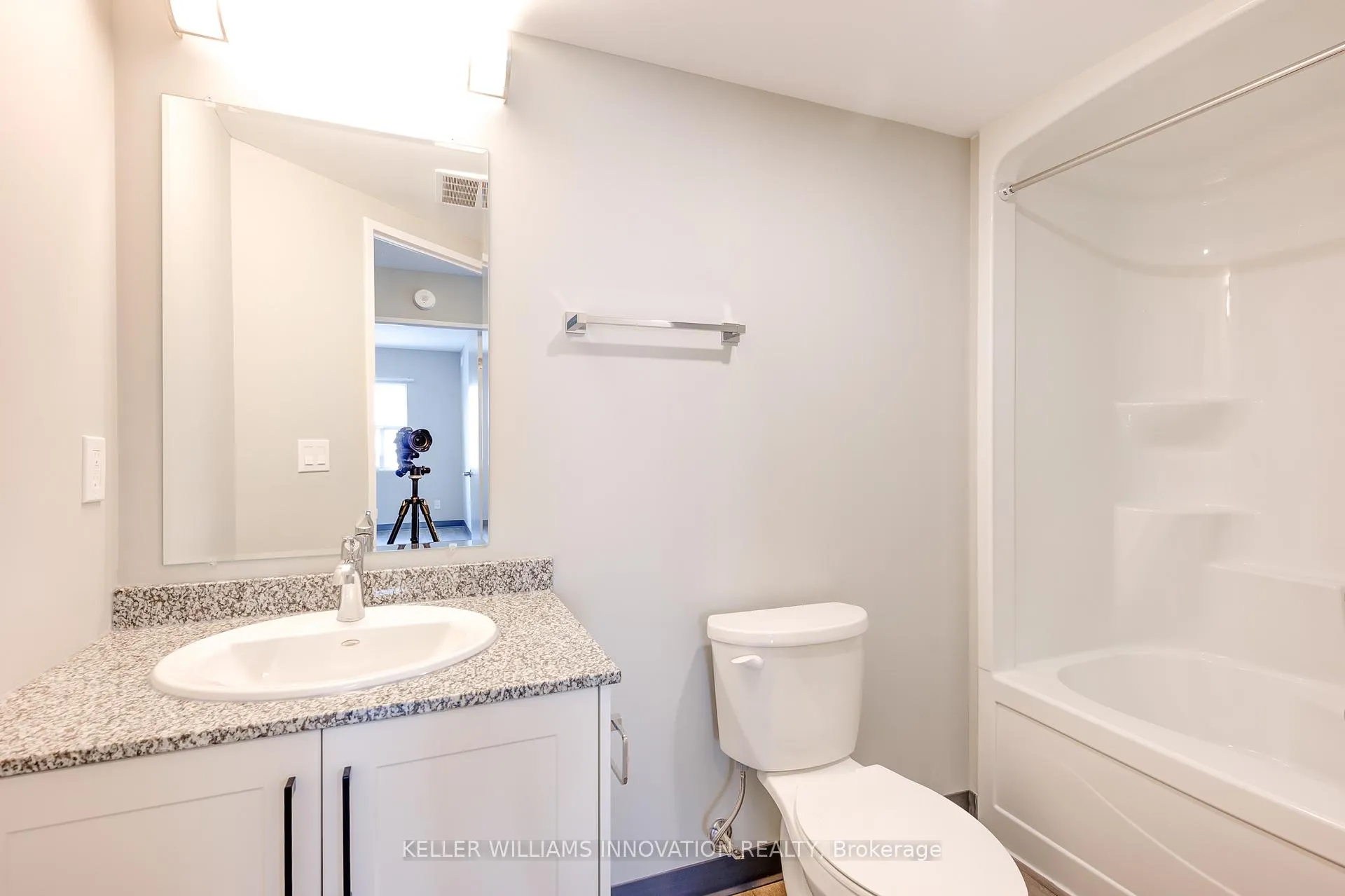 Photo 13 of Unit 706, 595 Strasburg Road, Waterloo — HOMEH