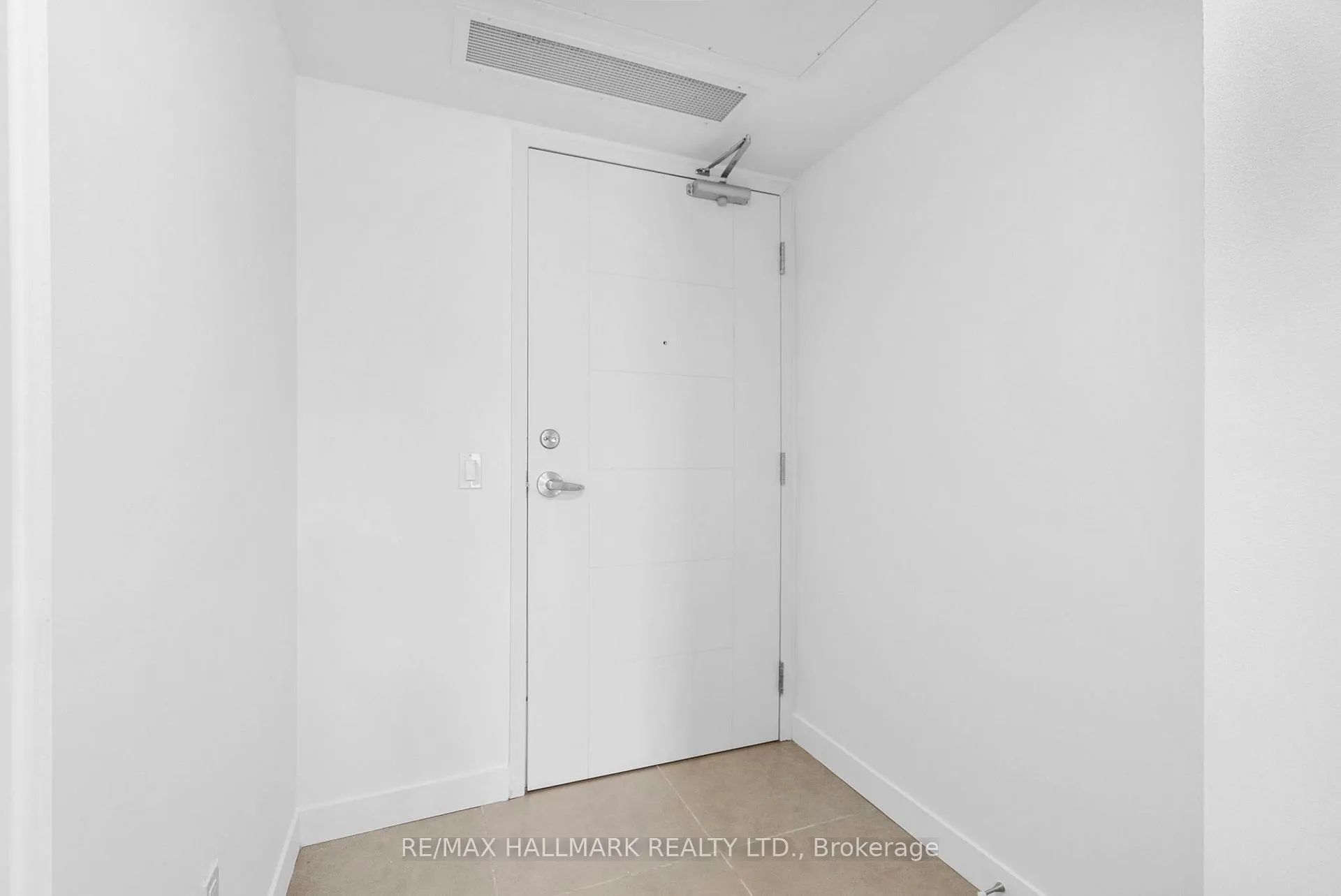 Photo 6 of Unit 202, 308 Lester Street, Waterloo, Beechwood/University — HOMEH