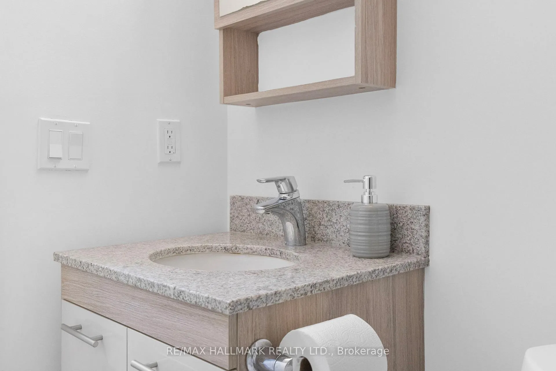 Photo 10 of Unit 202, 308 Lester Street, Waterloo, Beechwood/University — HOMEH