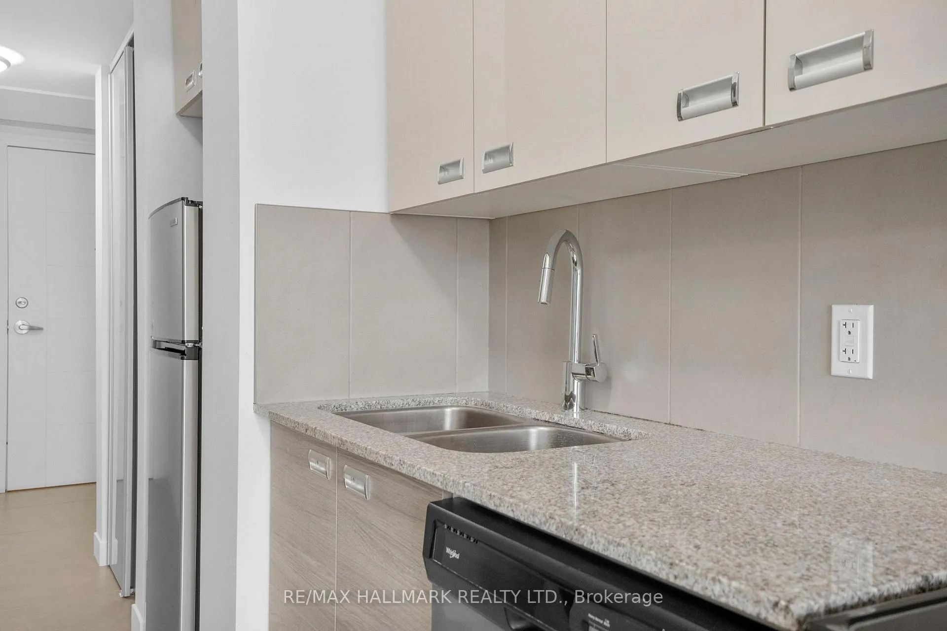Photo 18 of Unit 202, 308 Lester Street, Waterloo, Beechwood/University — HOMEH