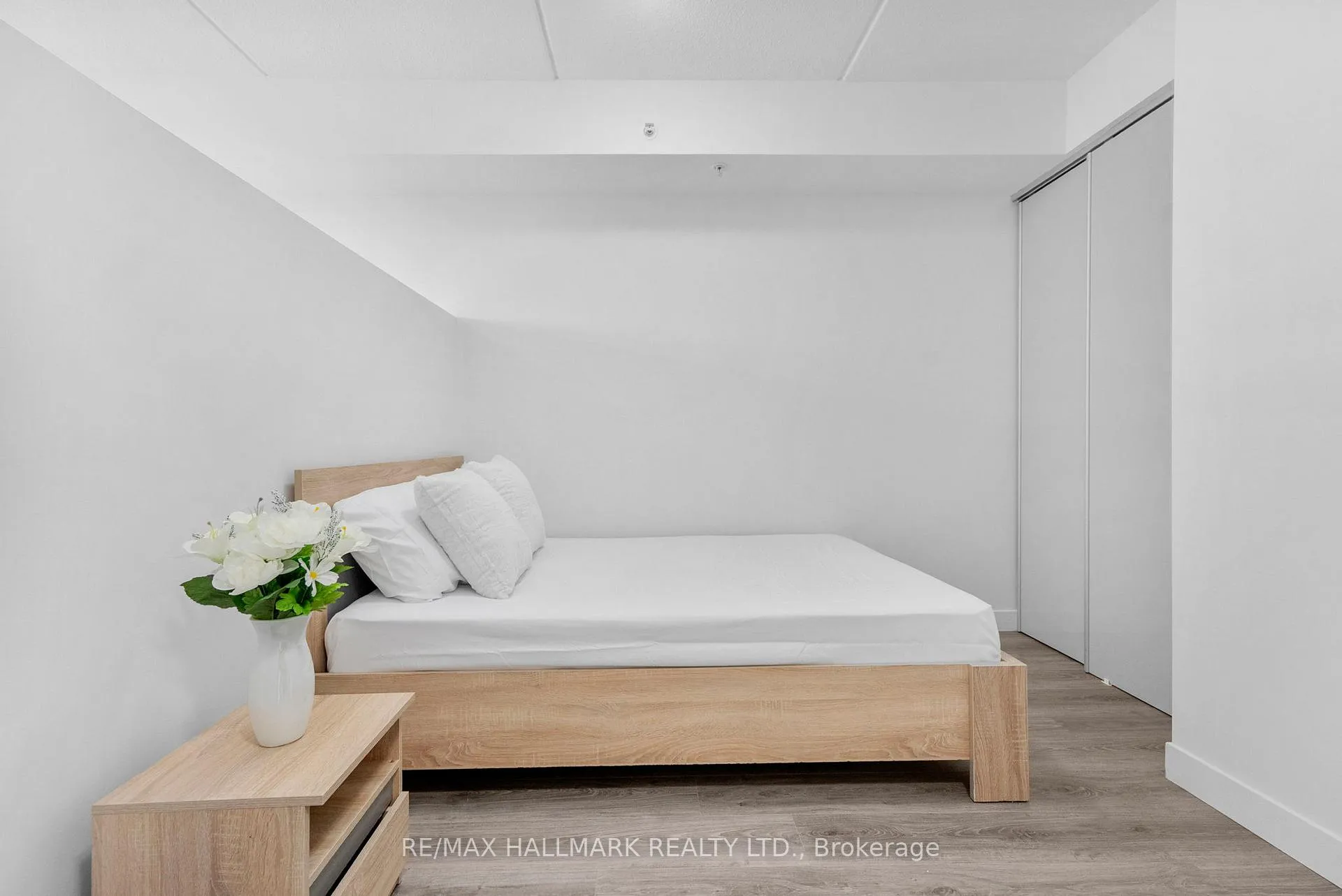 Photo 29 of Unit 202, 308 Lester Street, Waterloo, Beechwood/University — HOMEH