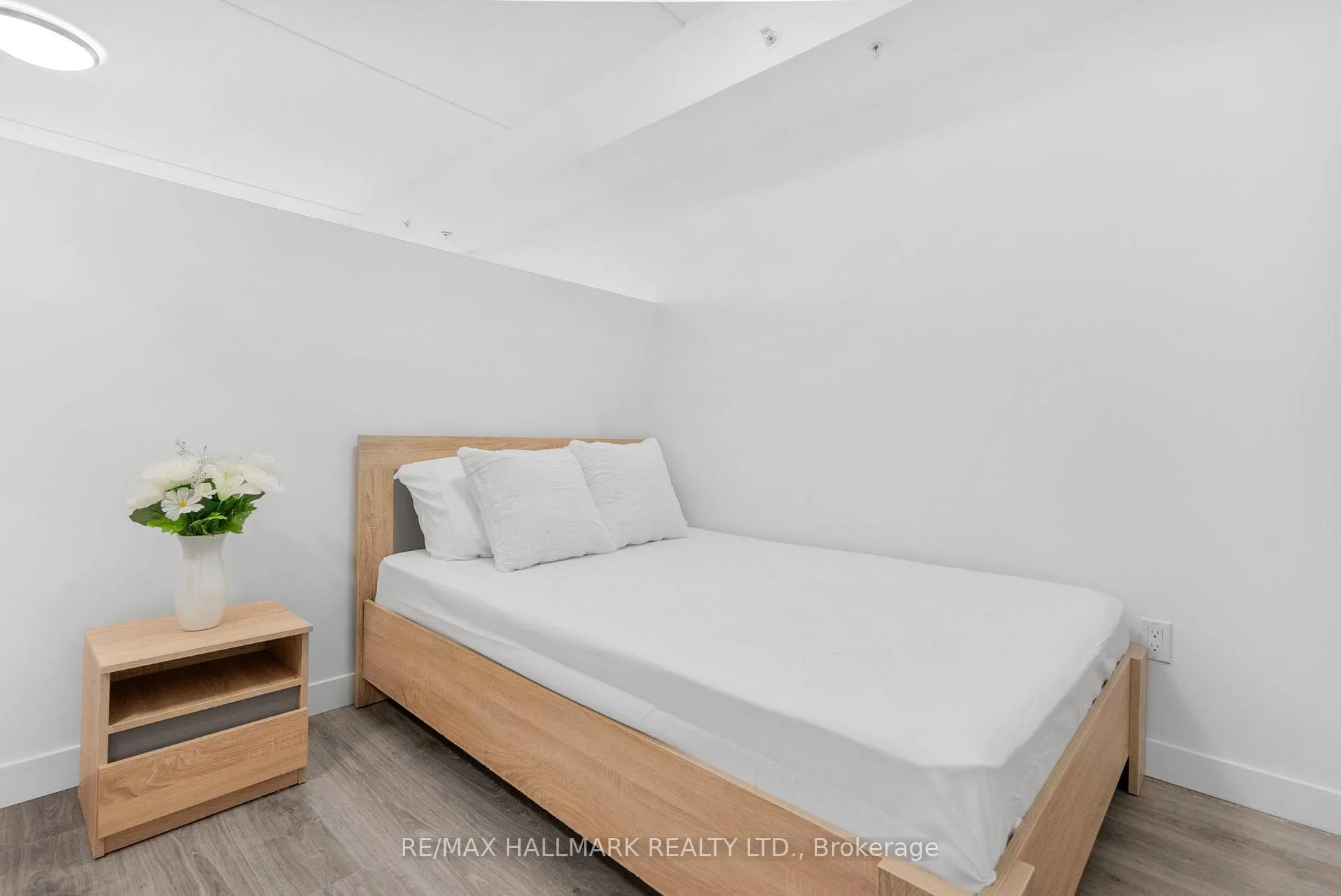 Photo 30 of Unit 202, 308 Lester Street, Waterloo, Beechwood/University — HOMEH