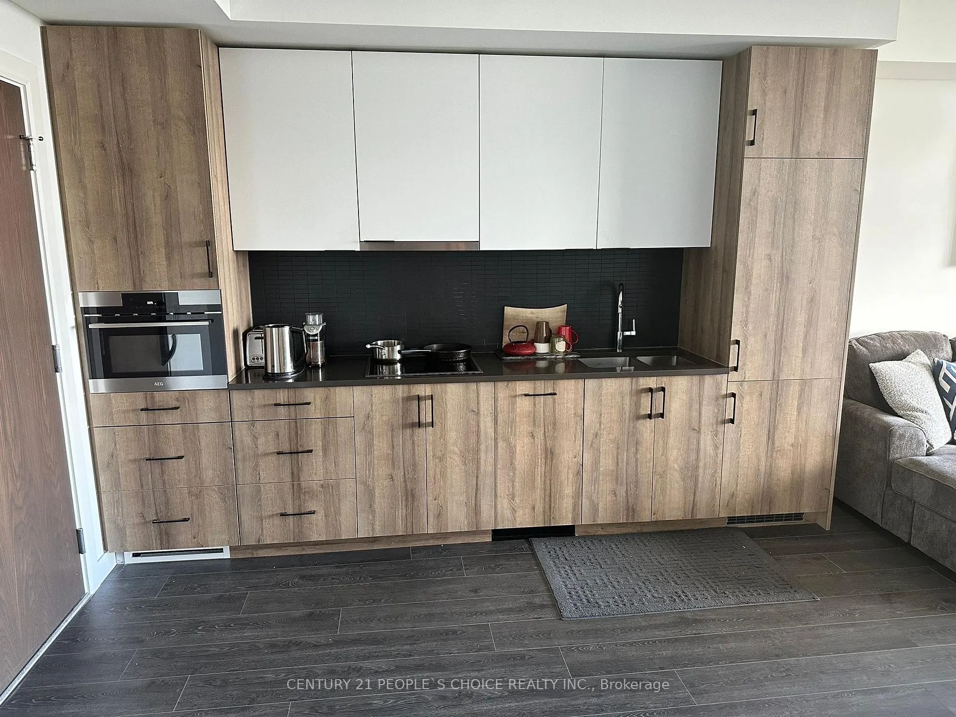 Photo 3 of Unit 901, 741 King Street W, Kitchener — HOMEH