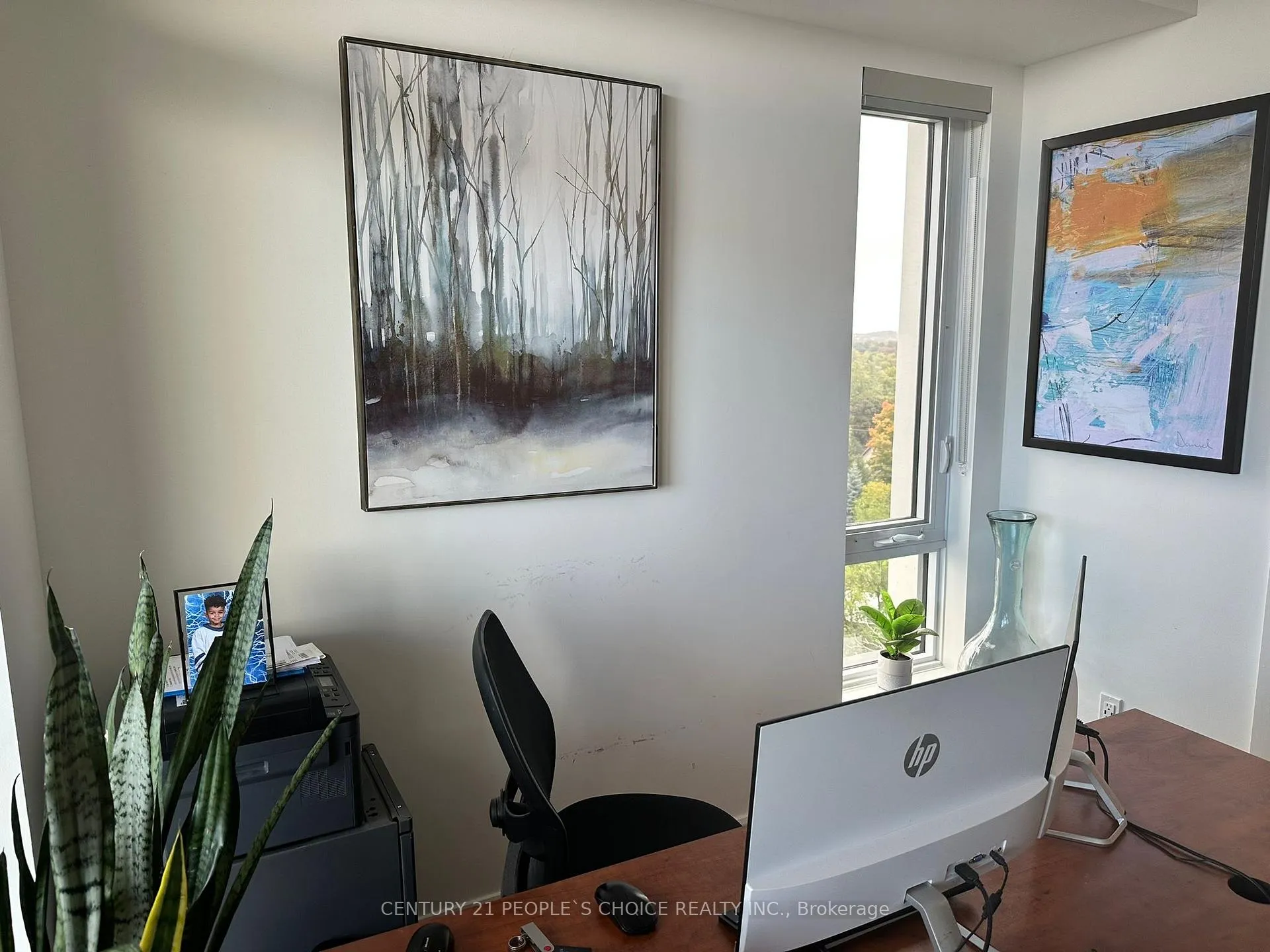 Photo 8 of Unit 901, 741 King Street W, Kitchener — HOMEH