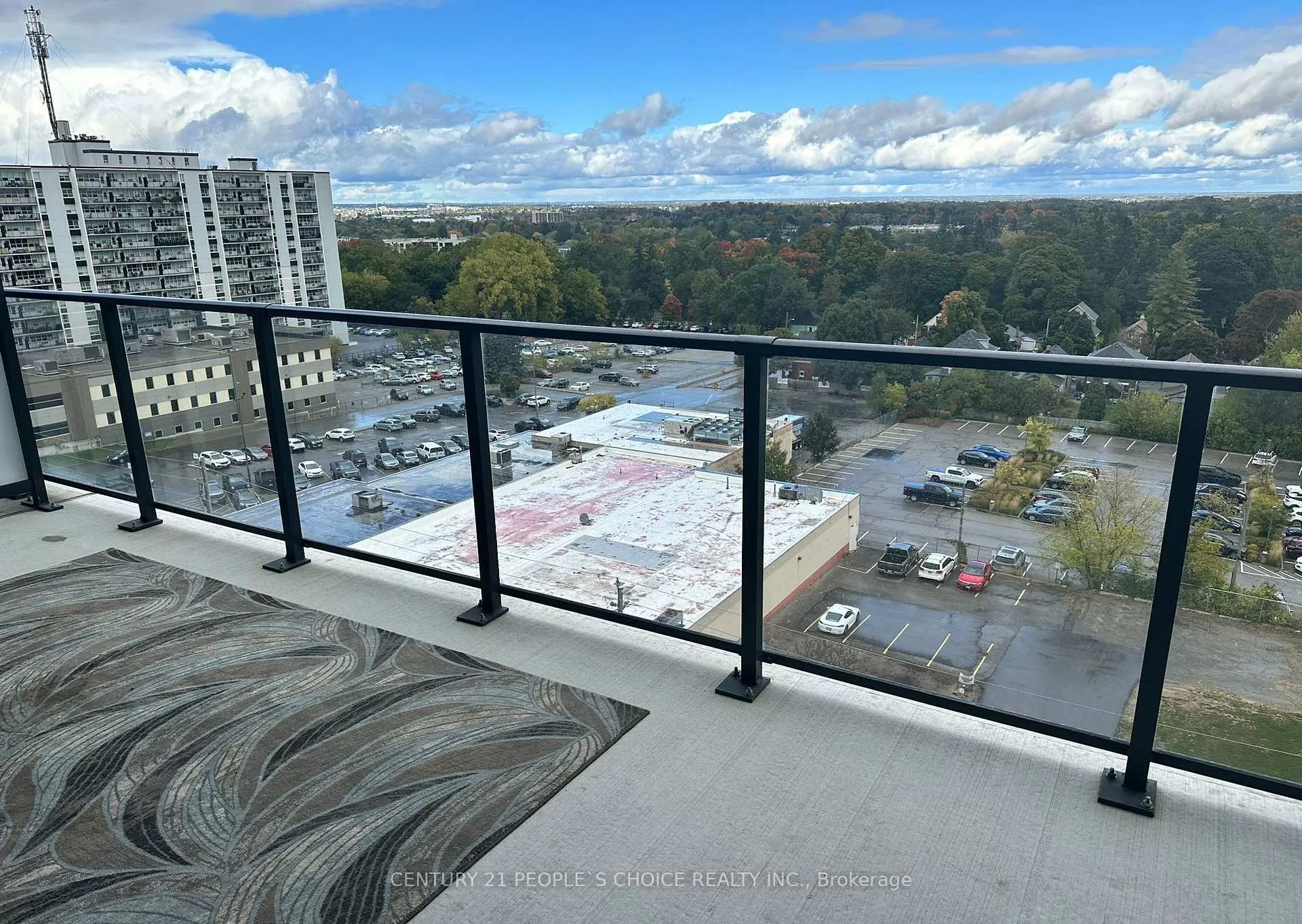 Photo 15 of Unit 901, 741 King Street W, Kitchener — HOMEH