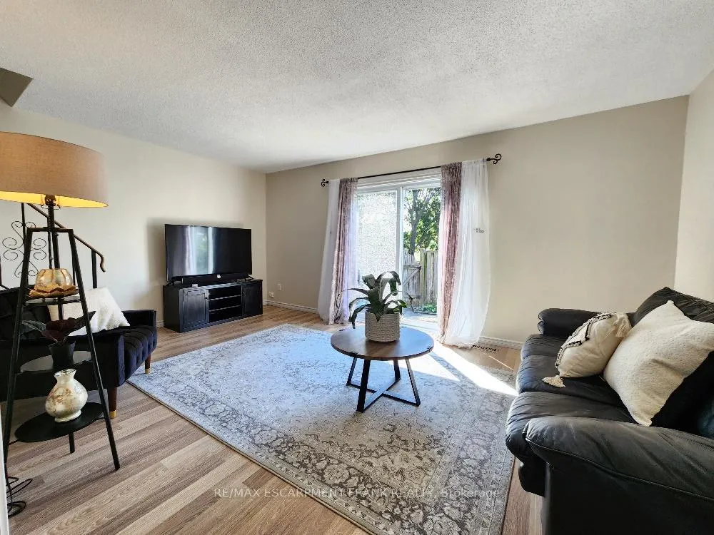 Photo 15 of Unit 103, 1115 Paramount Drive, Hamilton, Stoney Creek — HOMEH