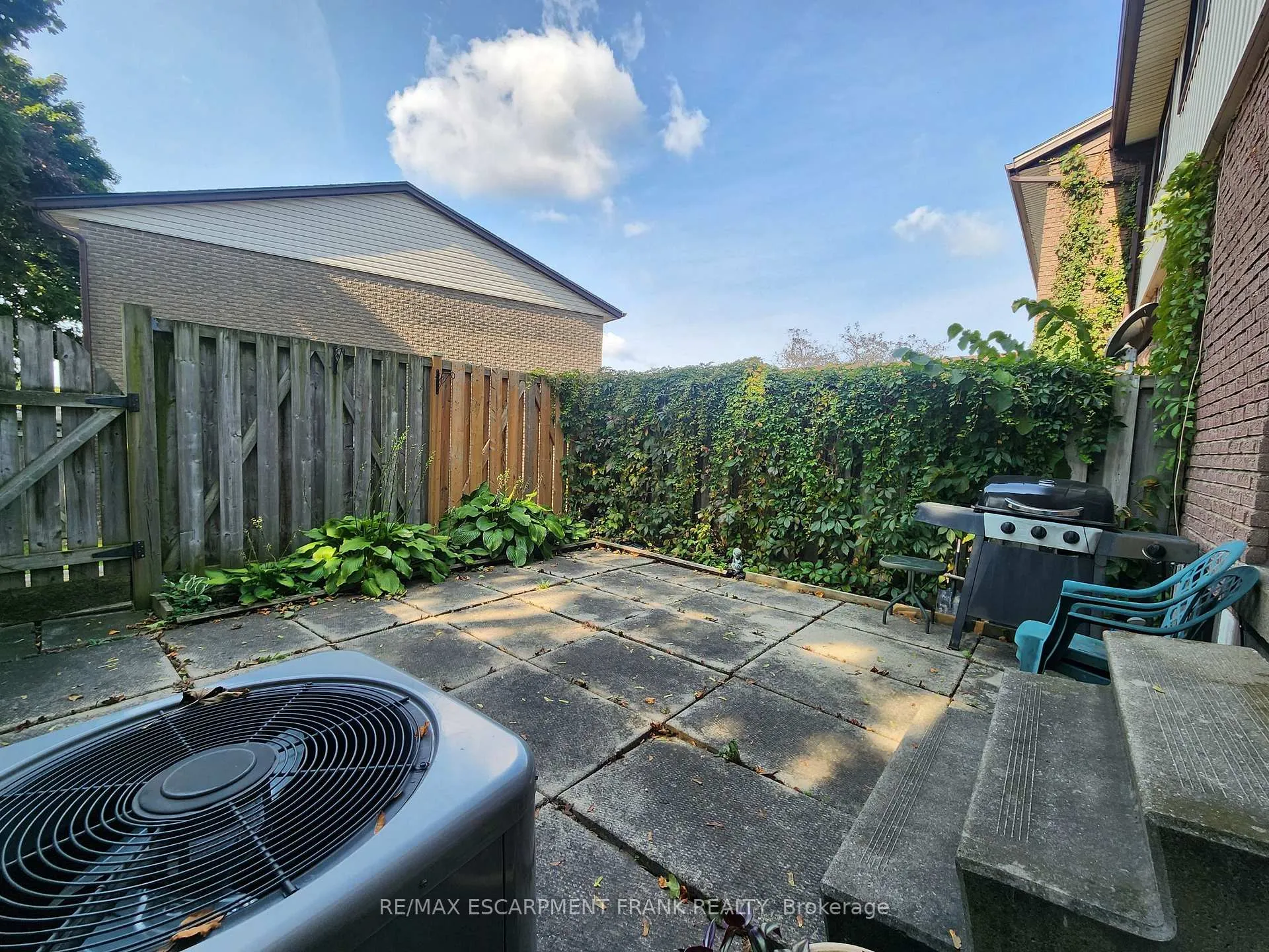Photo 36 of Unit 103, 1115 Paramount Drive, Hamilton, Stoney Creek — HOMEH