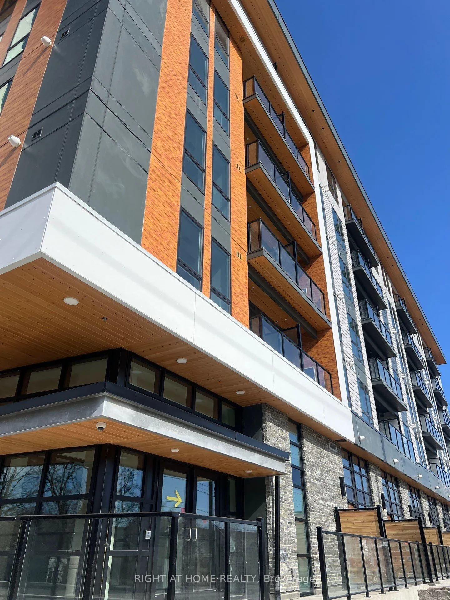 Photo 2 of Unit 316, 312 Erb Street W, Waterloo, Uptown Waterloo/Westmount — HOMEH