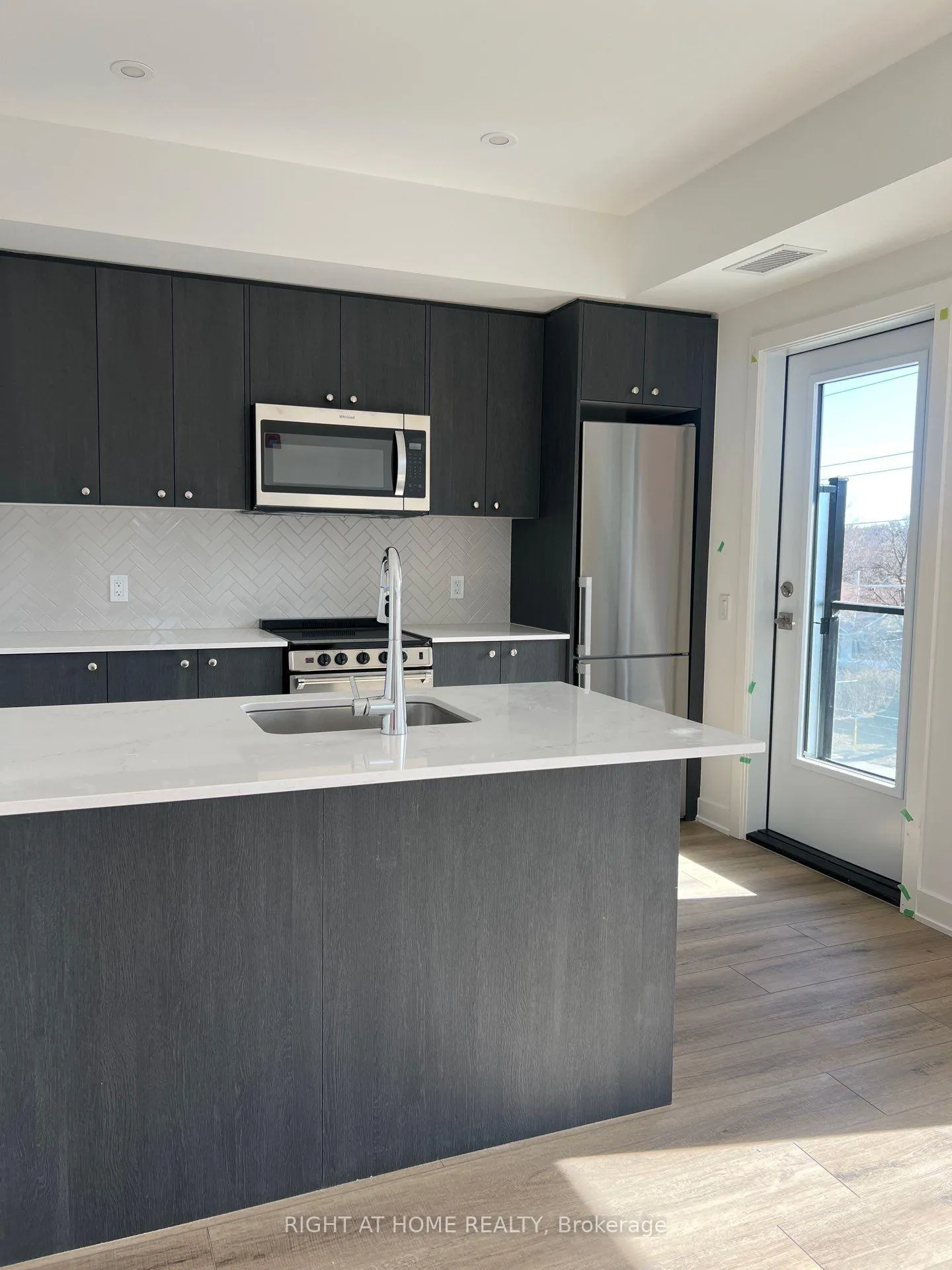 Photo 5 of Unit 316, 312 Erb Street W, Waterloo, Uptown Waterloo/Westmount — HOMEH