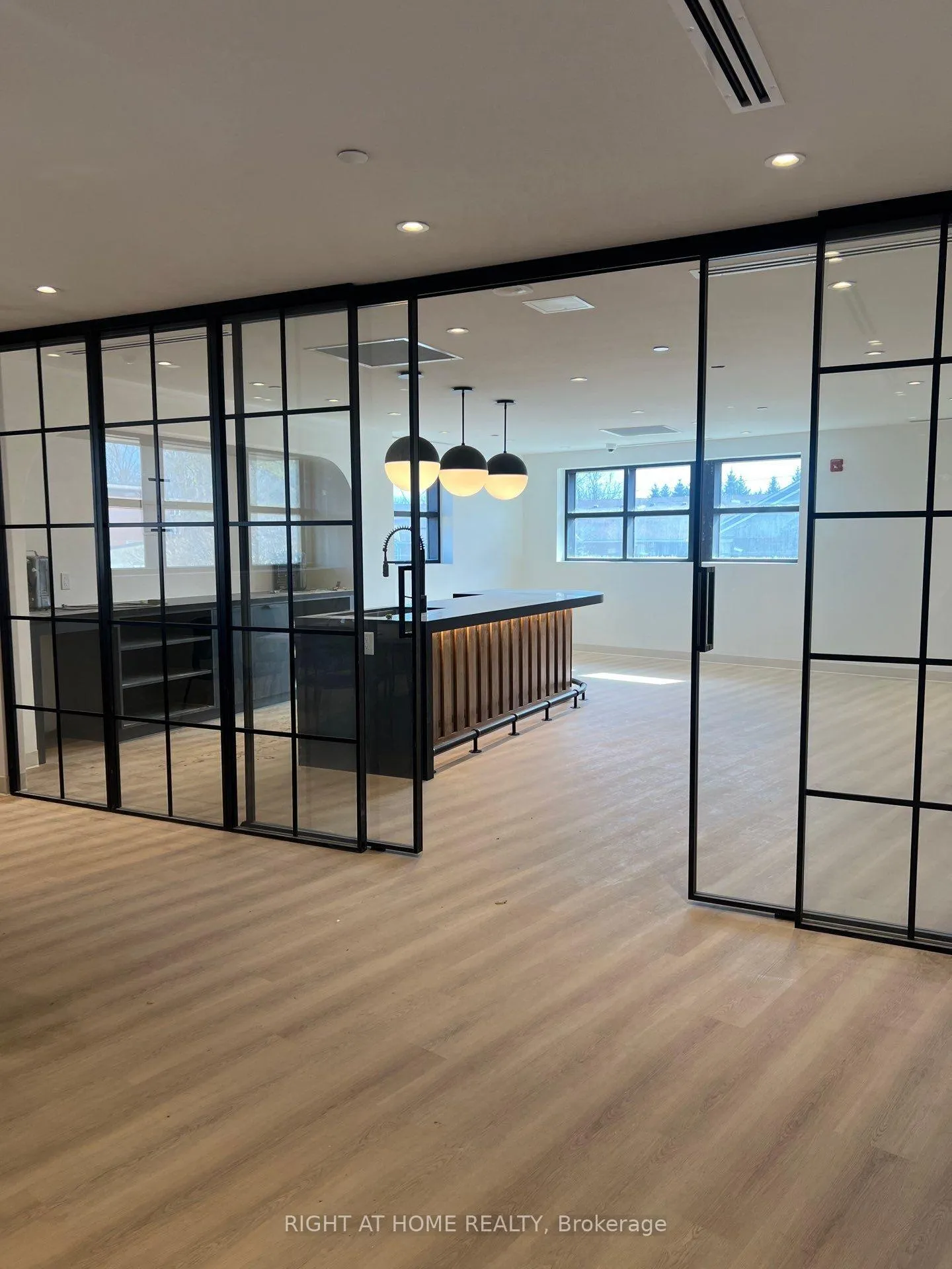 Photo 11 of Unit 316, 312 Erb Street W, Waterloo, Uptown Waterloo/Westmount — HOMEH