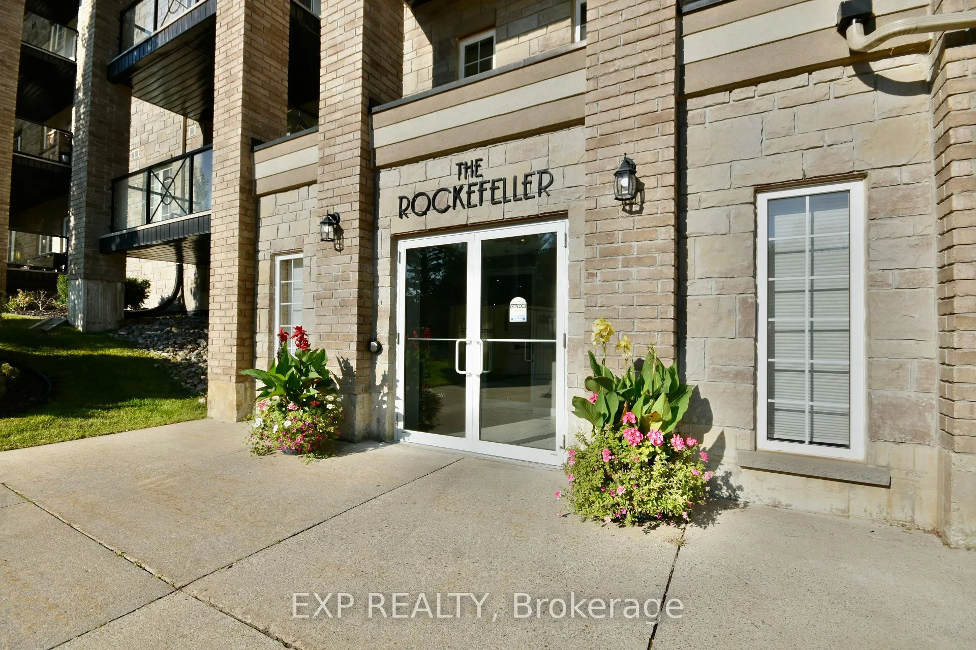 Front of Unit 101, 42 Ferndale Drive S