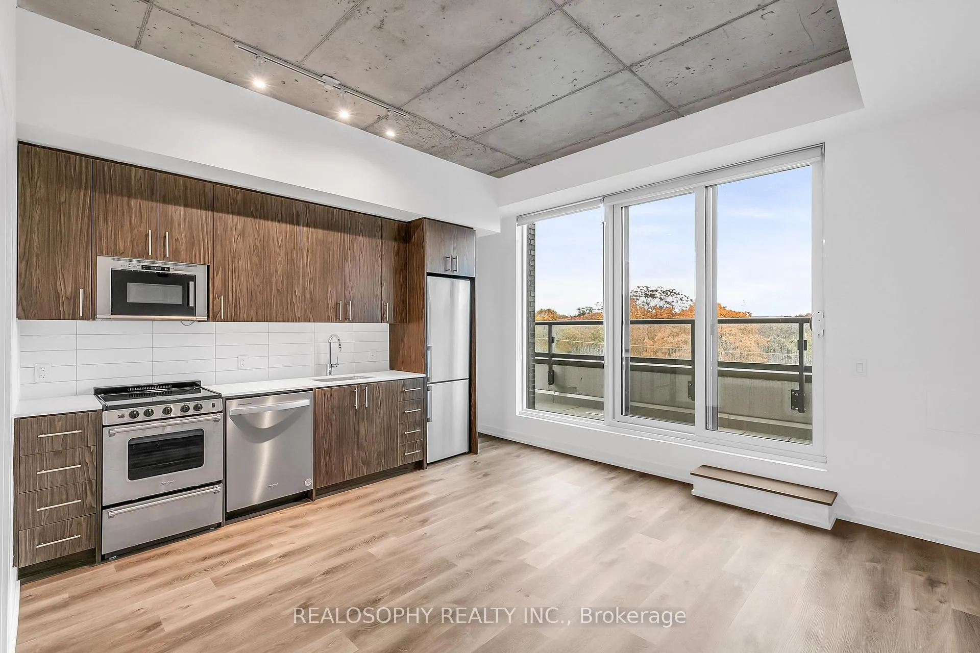 Photo 2 of Unit 503, 115 Larchmount Avenue, Toronto, South Riverdale — HOMEH