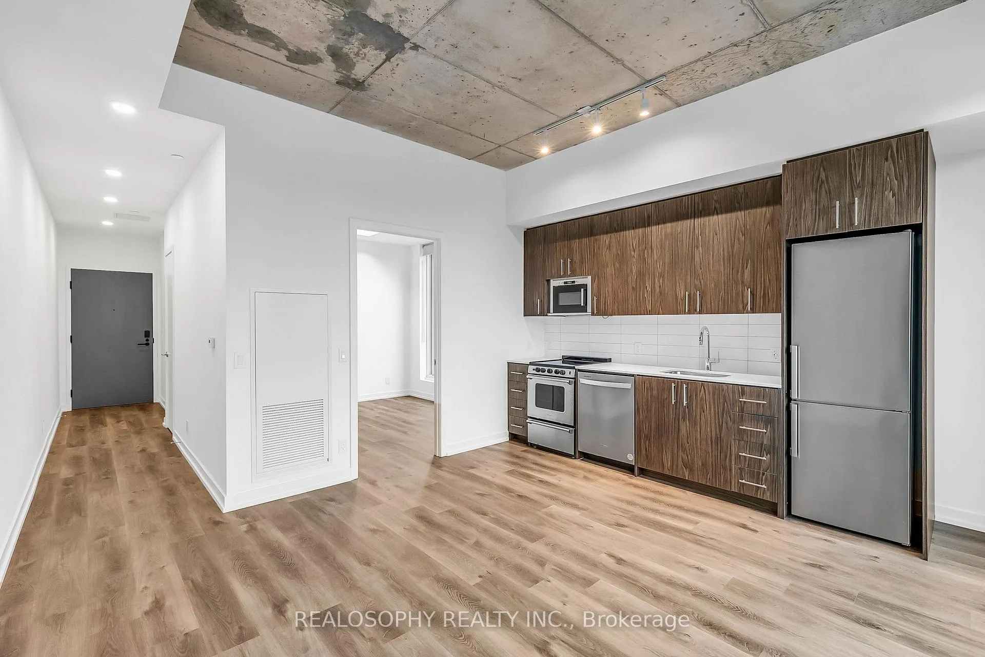 Photo 3 of Unit 503, 115 Larchmount Avenue, Toronto, South Riverdale — HOMEH