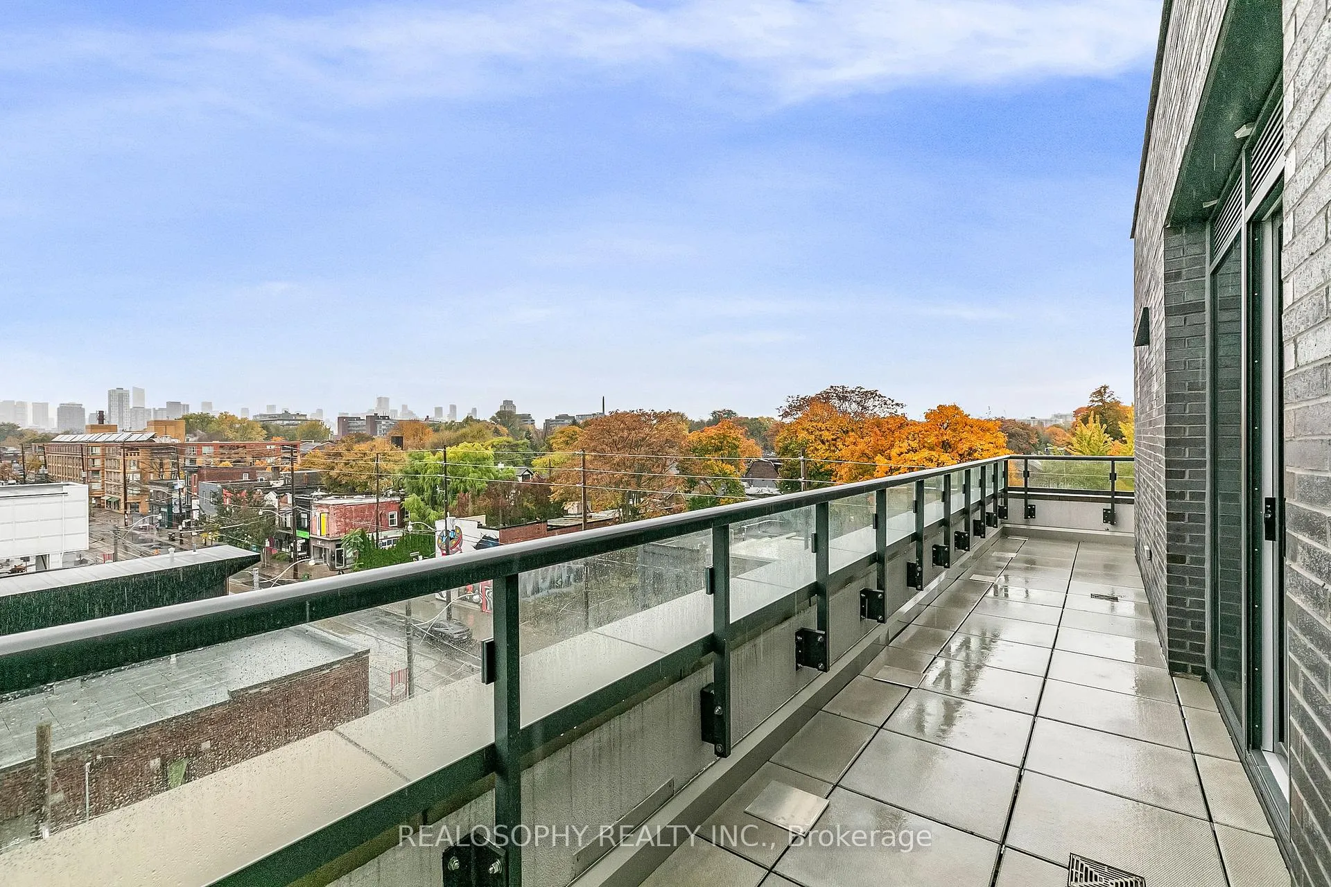 Photo 5 of Unit 503, 115 Larchmount Avenue, Toronto, South Riverdale — HOMEH