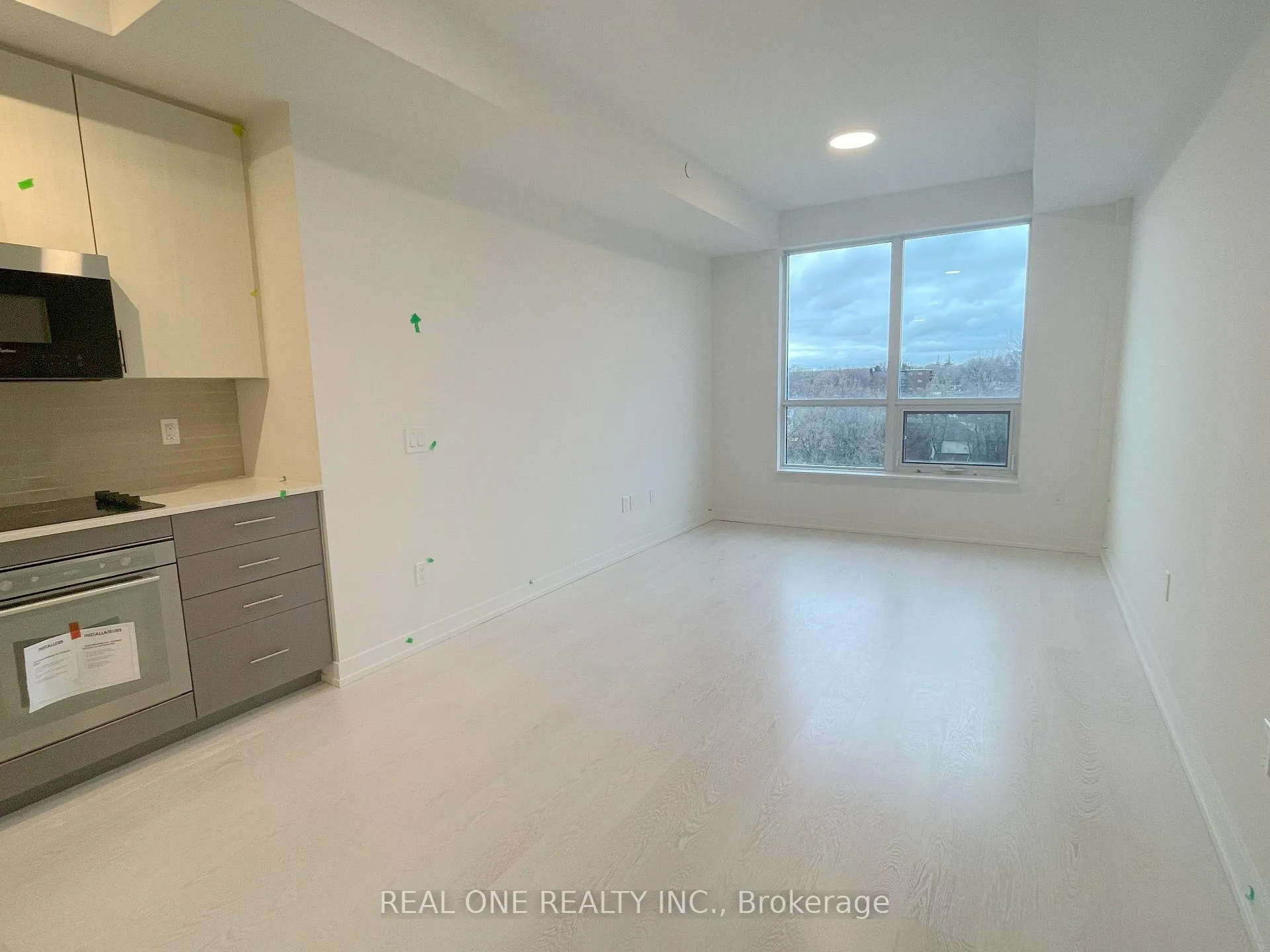 Photo 3 of Unit 609, 415 Main Street W, Hamilton, Kirkendall — HOMEH
