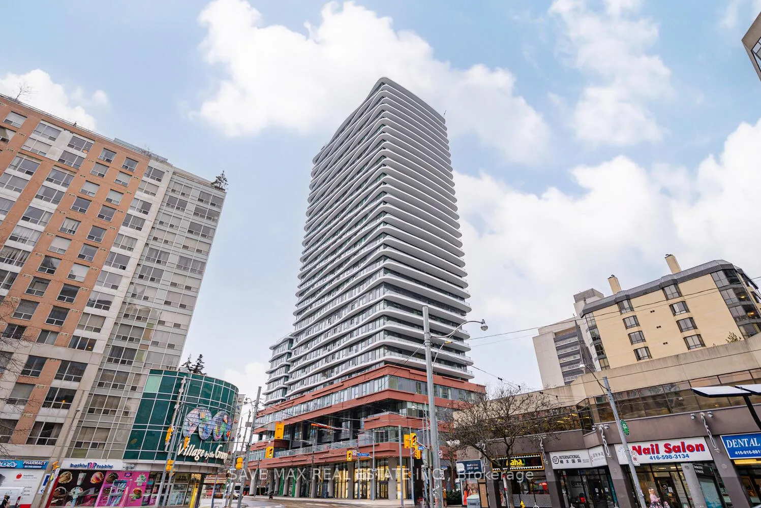 Front of Unit PH 11, 280 Dundas Street W