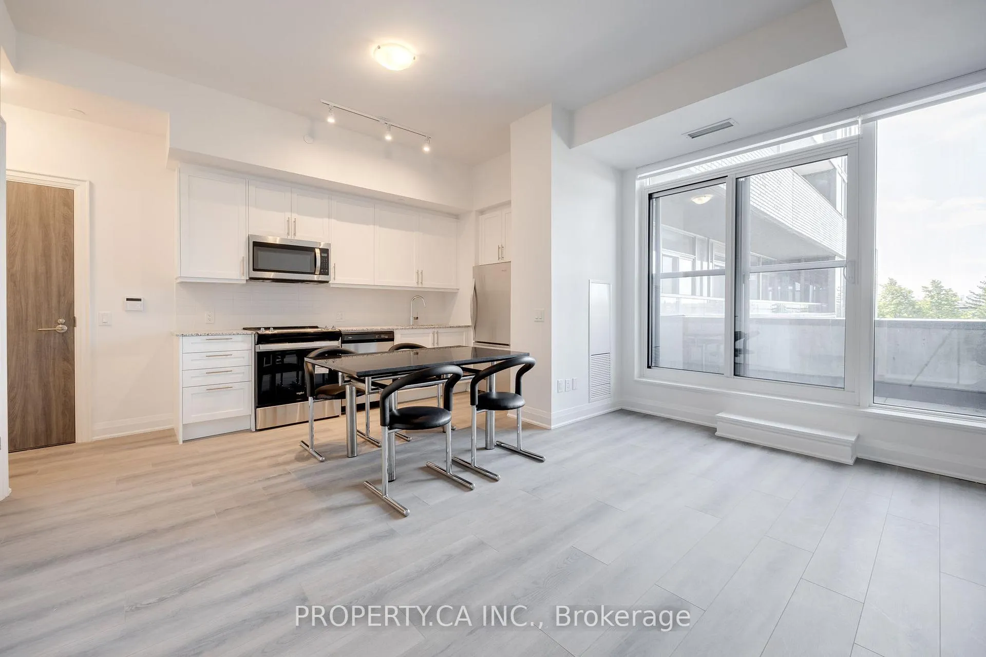 Front of Unit 208, 10 Gatineau Drive