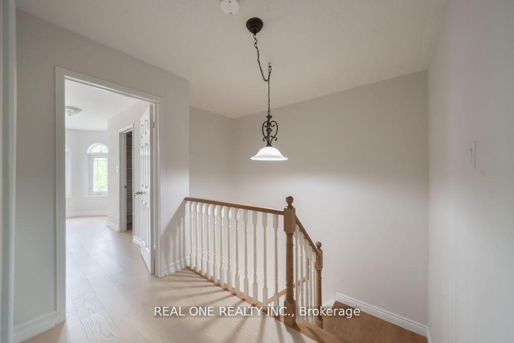 Photo 10 of 149 Downey Circle, Aurora, Bayview Wellington — HOMEH