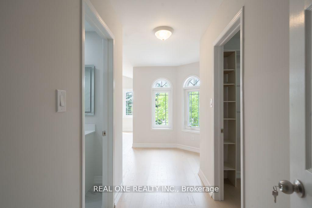 Photo 11 of 149 Downey Circle, Aurora, Bayview Wellington — HOMEH