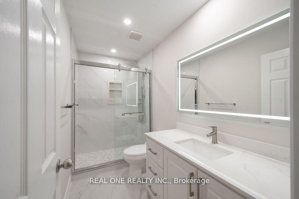 Photo 16 of 149 Downey Circle, Aurora, Bayview Wellington — HOMEH