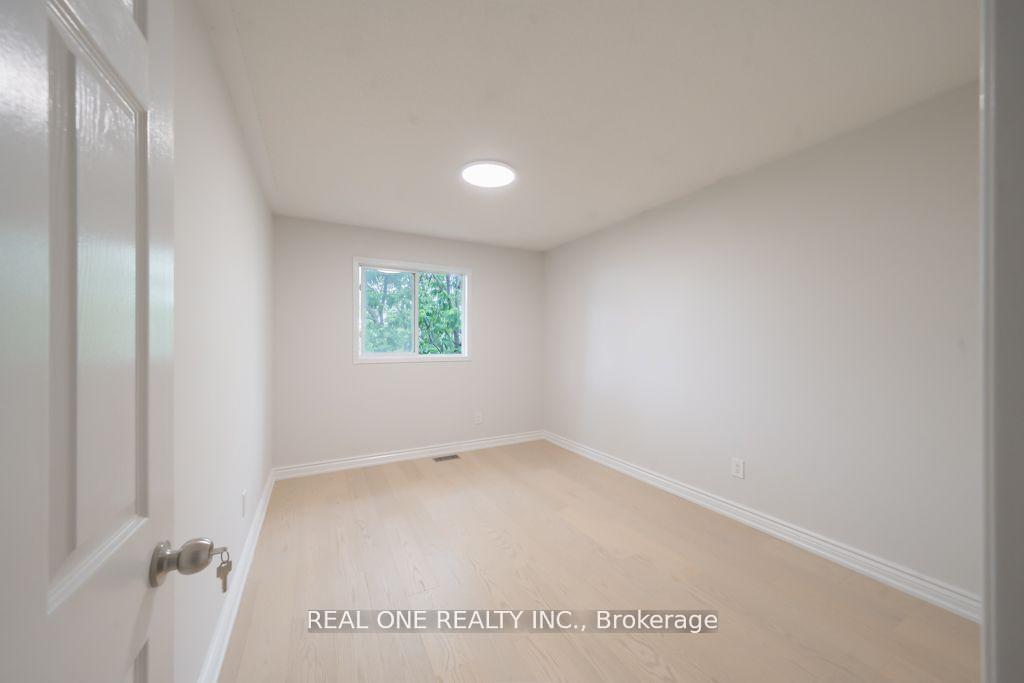 Photo 18 of 149 Downey Circle, Aurora, Bayview Wellington — HOMEH