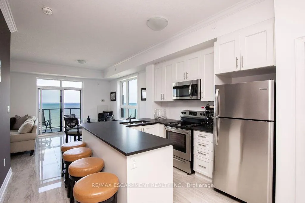 Photo 5 of Unit 608, 101 Shoreview Place, Hamilton, Stoney Creek — HOMEH