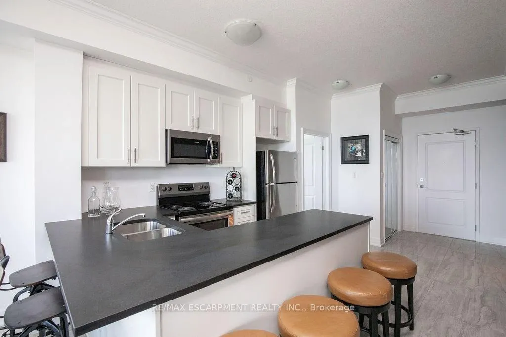 Photo 8 of Unit 608, 101 Shoreview Place, Hamilton, Stoney Creek — HOMEH