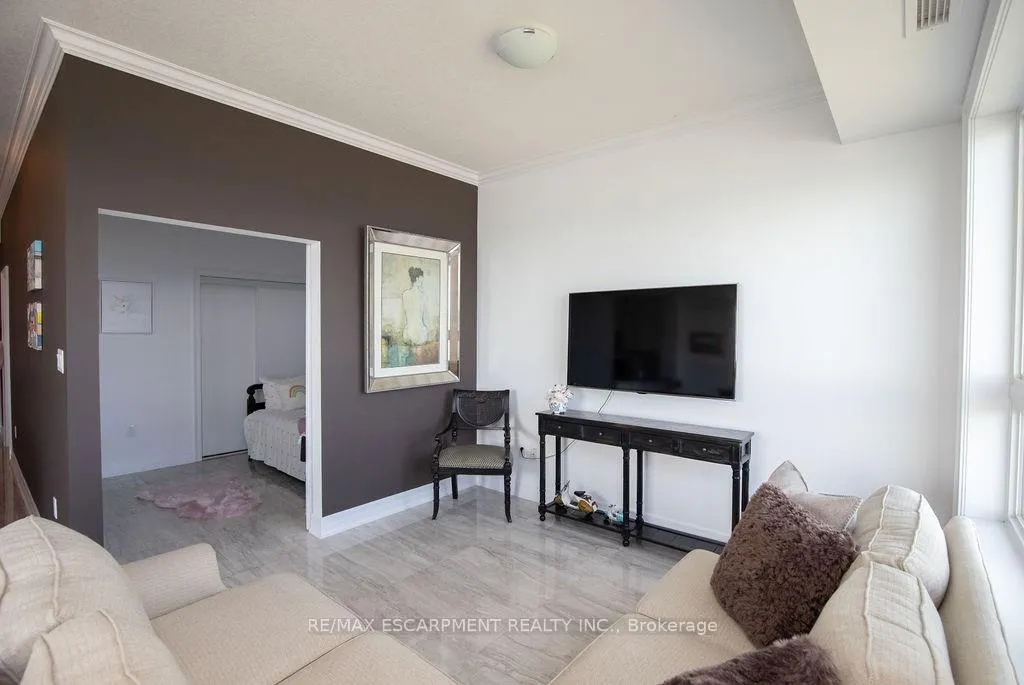 Photo 15 of Unit 608, 101 Shoreview Place, Hamilton, Stoney Creek — HOMEH