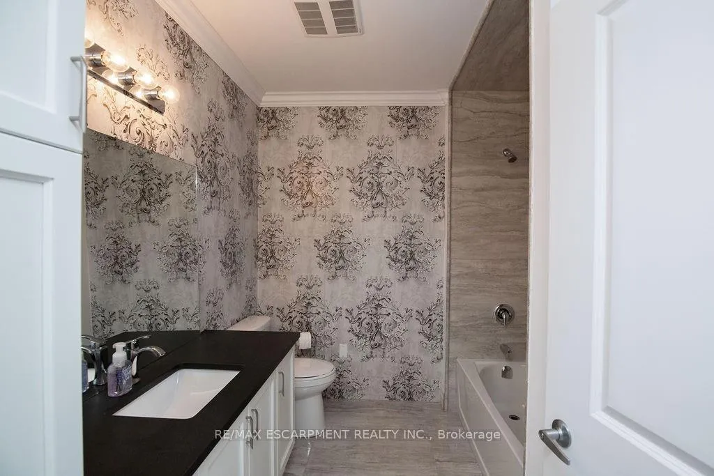 Photo 21 of Unit 608, 101 Shoreview Place, Hamilton, Stoney Creek — HOMEH